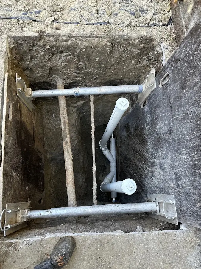 Experienced plumber completing Drain Cleaning work in Rochester